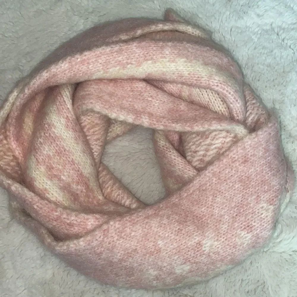 NWOT!âUniversalâThreadâ
Oblong Scarf! - Picture 4 of 6